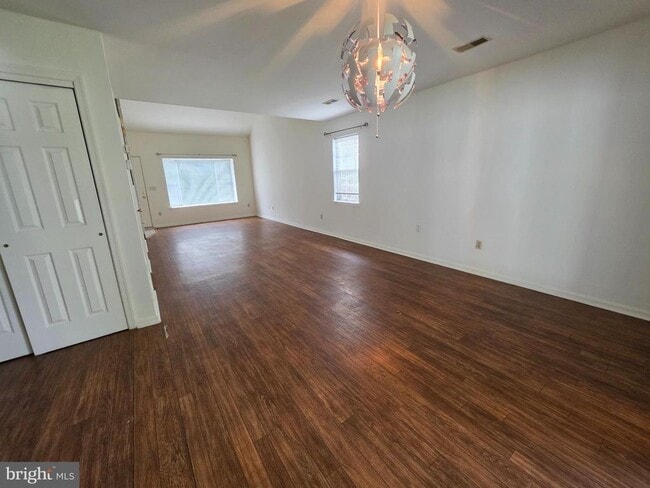 Building Photo - 9 Gristmill Dr