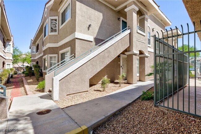 Building Photo - 9330 W Maule Ave