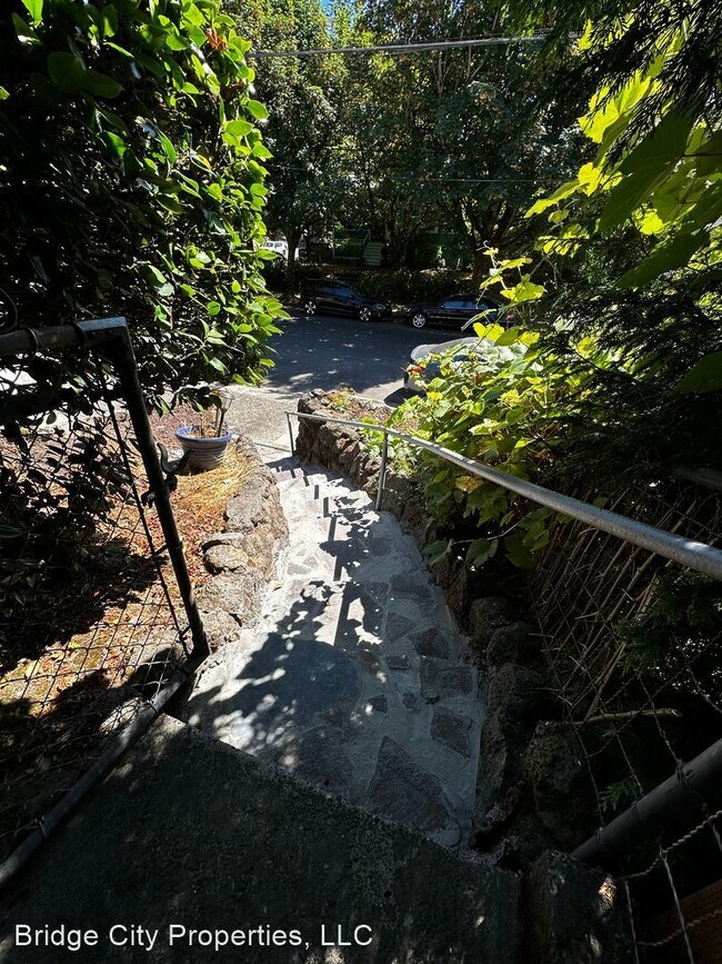 Foto del edificio - 3 br, 1.5 bath House - 2133 SE Madison St.