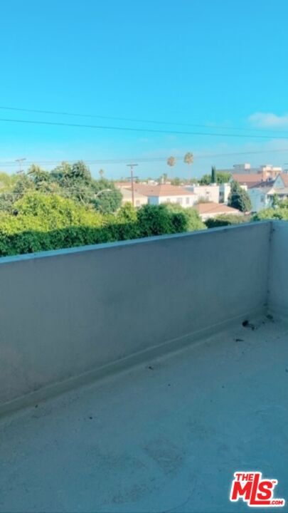 Foto del edificio - 1420 S Oakhurst Dr