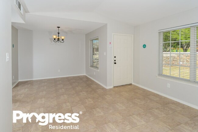 Building Photo - 4778 Loma Del Rey Cir