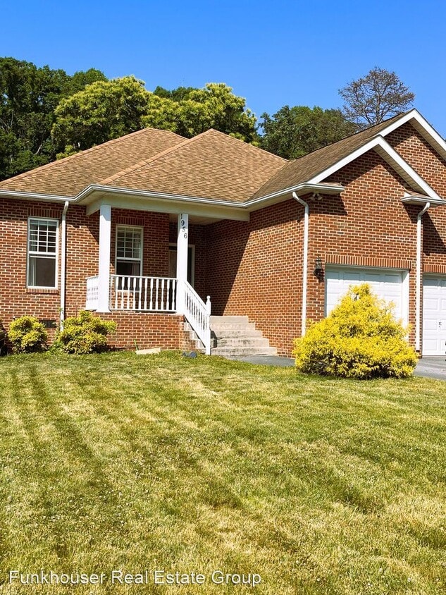 3 br, 2 bath House 1956 Mount Crawford A... House for Rent in