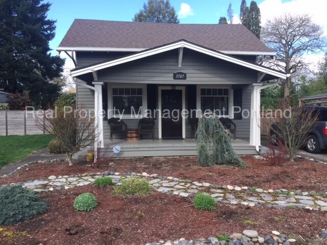 Foto principal - 3507 SE Floss St