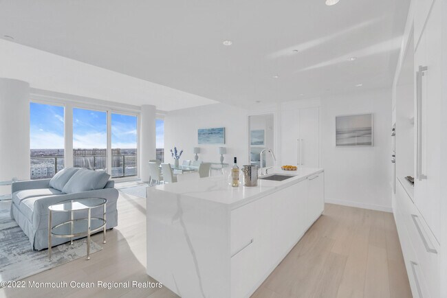 Foto del edificio - 1101 N Ocean Ave