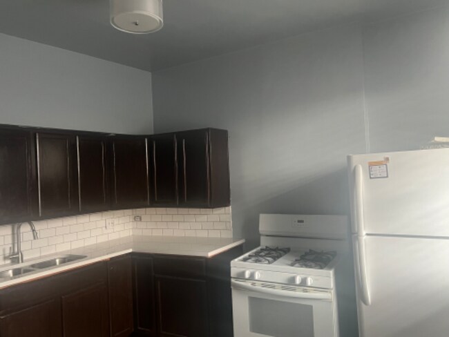 Foto del edificio - 3437 W Harrison St