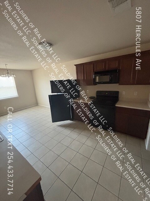 Foto del edificio - 5807 Hercules Ave