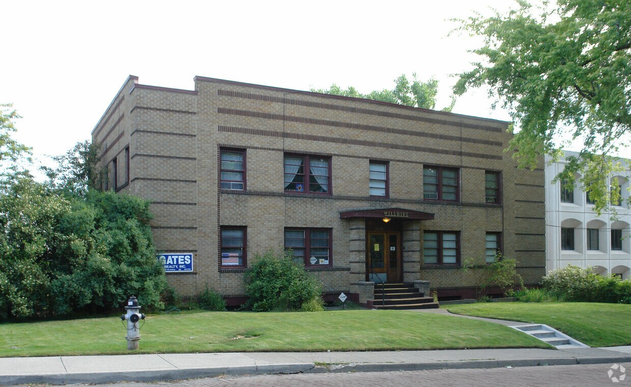 Primary Photo - 1226 W 5th Ave