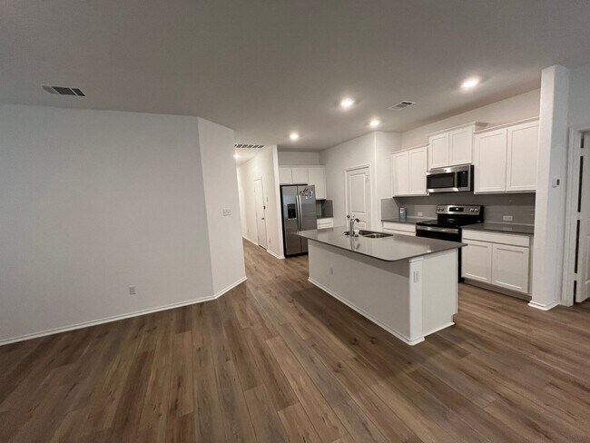 Foto del edificio - 3 Bedroom Single Family Home in Jarrell