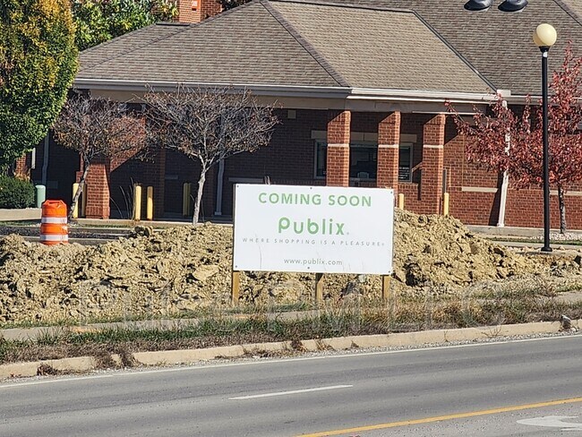 Foto del edificio - 985 Mistflower Ln