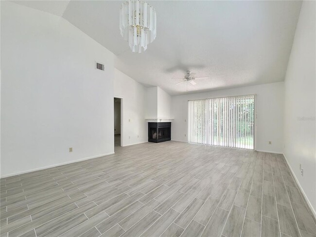 Building Photo - 1033 Wentworth Ct