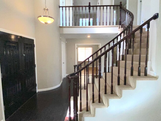 Foto del edificio - Crystal Lakes Large Luxury 4 Bedroom Home ...