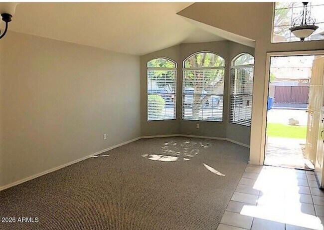 Building Photo - 150 S Cobblestone Dr
