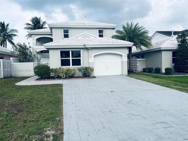 Building Photo - 4805 SW 154th Ave
