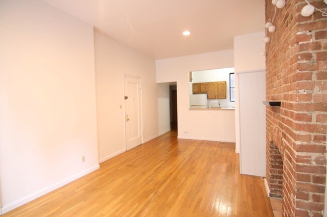 Foto del edificio - 161 W 80th St