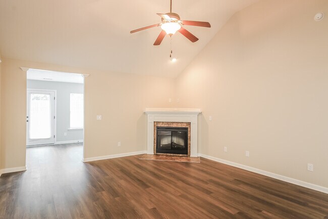 Building Photo - Beautiful 3 Bedroom Home in Grovetown, GA
