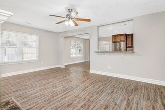 Building Photo - 2611 Desert Sage Dr