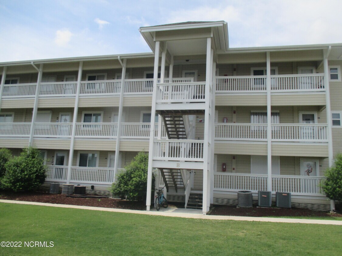 650 Cedar Point Blvd Unit B35, Cedar Point, NC 28584 Condo for Rent