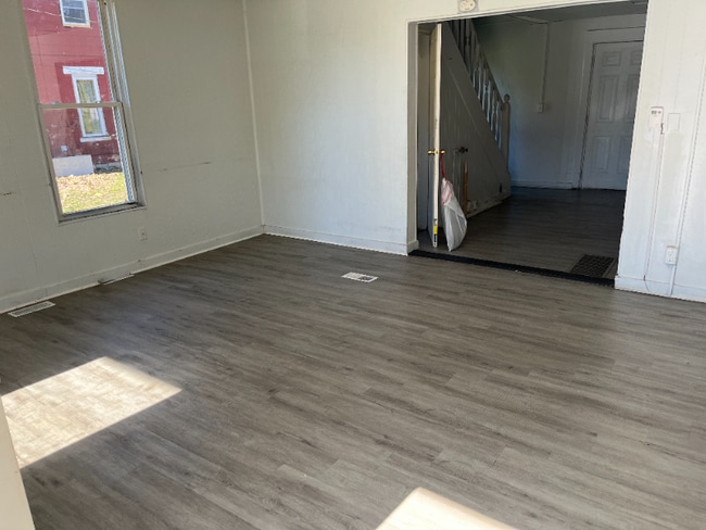 Foto del edificio - 816 W Liberty St