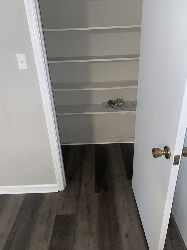 Hall closet - 4350 Longleaf Dr