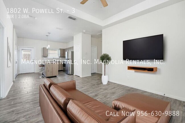 Building Photo - 1802 W Powell St