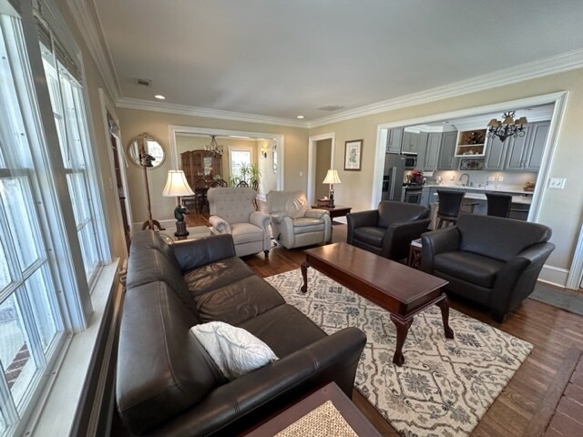 Building Photo - 379 Whitlock Ave SW