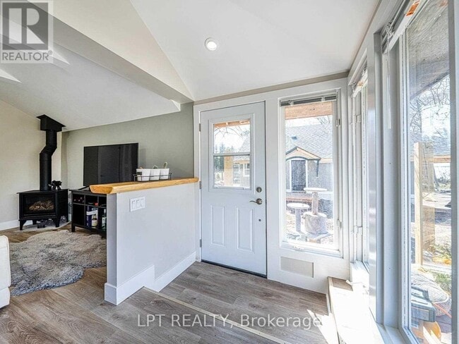 Building Photo - 72 Farley Cir