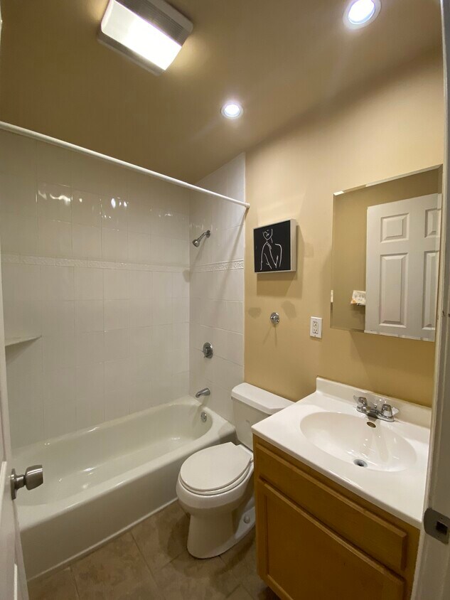 Foto principal - 430 Columbus Ave