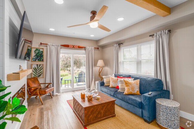 2BR, 2BA - 950SF - Living Room - Seaside Village Apartments