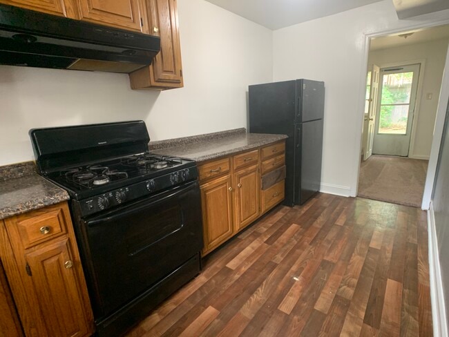 Building Photo - 14 S Rodney Dr