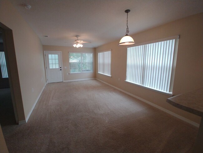 Foto del edificio - 2441 Spyglass Cir
