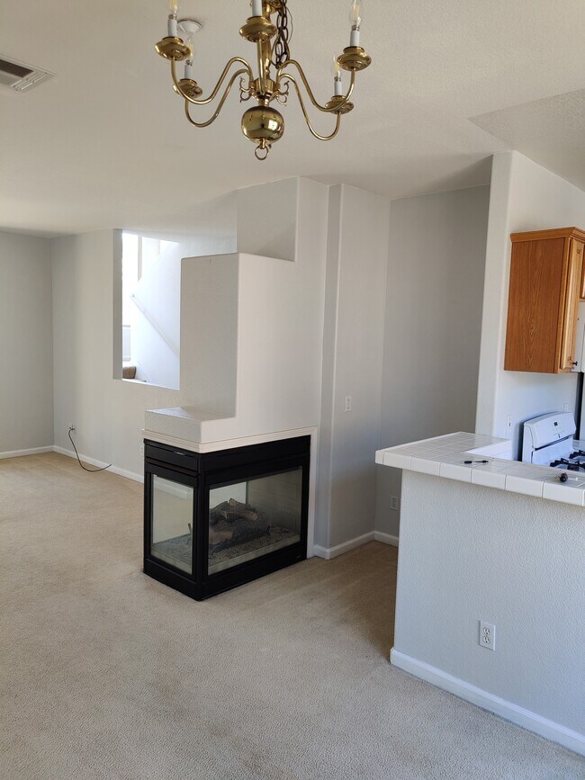 Foto del edificio - 25120 Angelina Ln