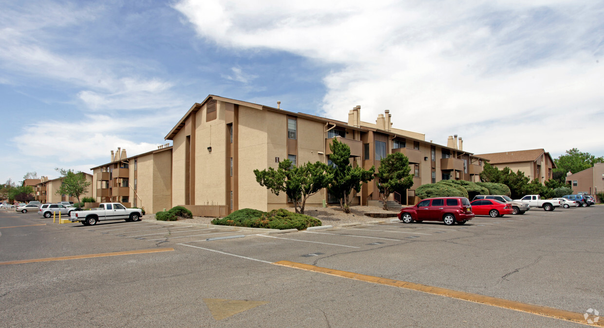 Hillcrest Park - Apartments in Albuquerque, NM | Apartments.com