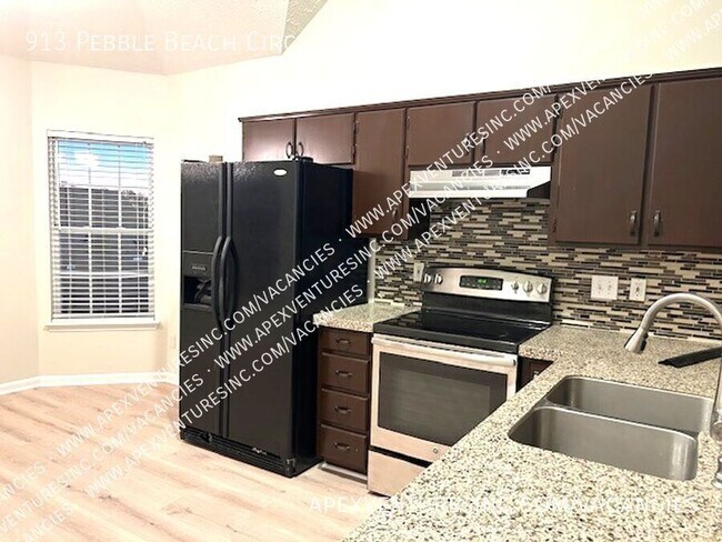 Building Photo - 913 Pebble Beach Cir