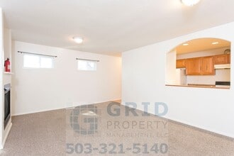 Building Photo - 5023 SE 62nd Ave