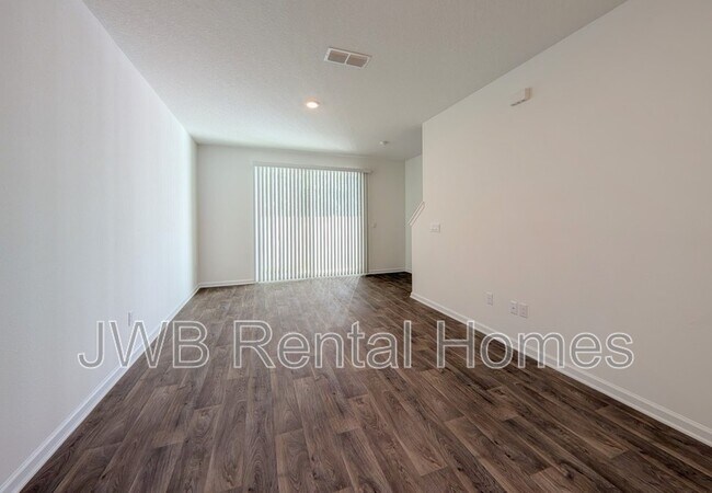 Foto del edificio - 5938 Sharon Lake Dr