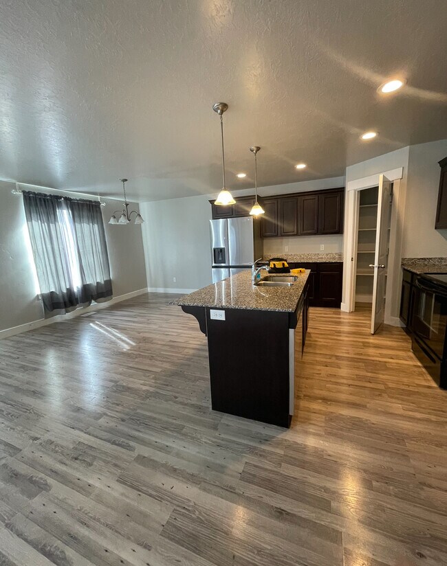 Foto del edificio - 3947 W 1750 N