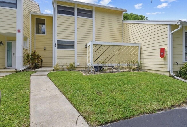 Foto del edificio - 402 Lakewood Ct