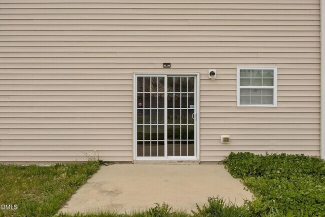 Building Photo - 239 Battery Way