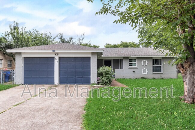 Building Photo - 1406 Willowbrook St