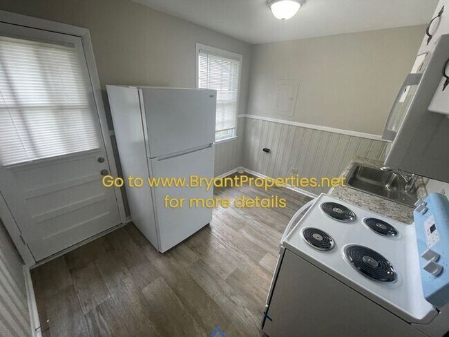 Building Photo - 1624 Elizabeth Rd - Nashville, TN 37218