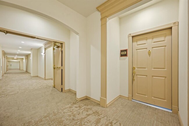 Building Photo - 2400 McCue Rd