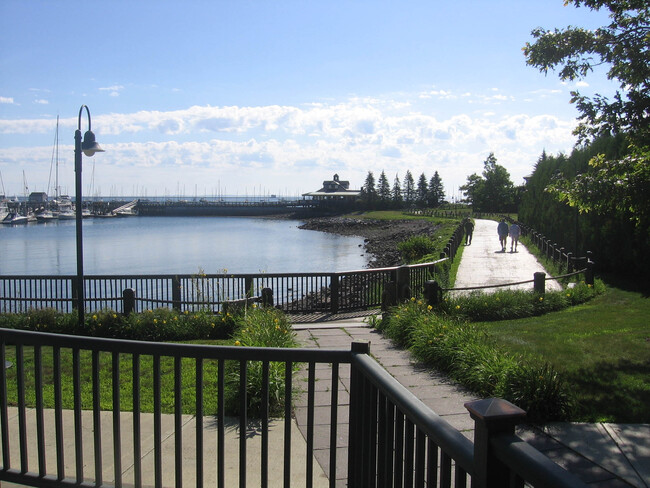 Spend time just strolling. The boardwalk along the harbor leads to scenic venues, waterfront restaurants, beaches and more. - 256 Main St