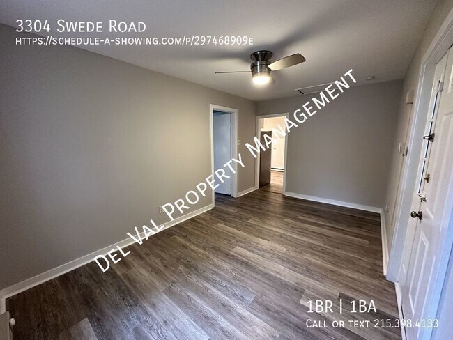 Building Photo - Newly Renovated 1-Bedroom Rear Apartment F...