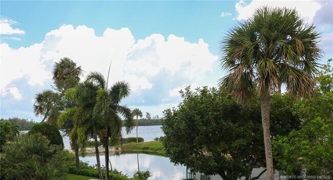 Foto del edificio - 5610 SE Miles Grant Rd