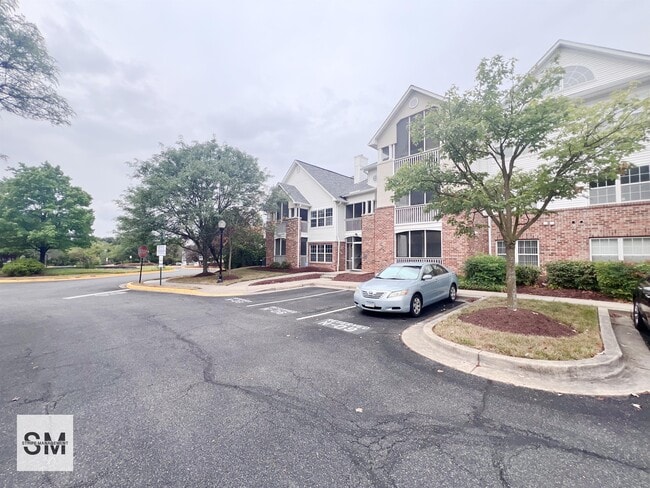 Foto del edificio - 6702 Lake Park Dr