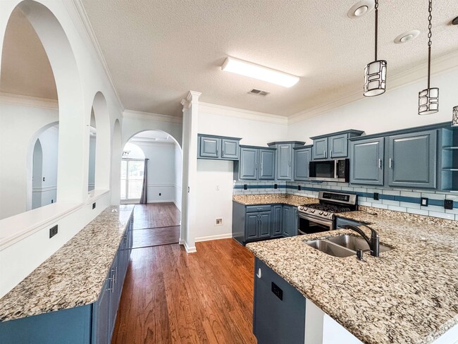 Building Photo - 10521 Red Stone Dr