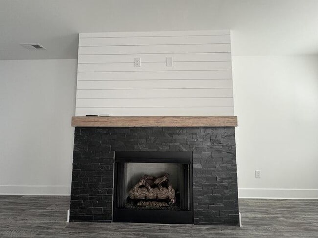 Foto del edificio - 2128 Middlebridge Ct