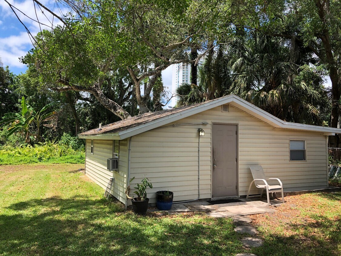 Foto principal - 1270 Allen St