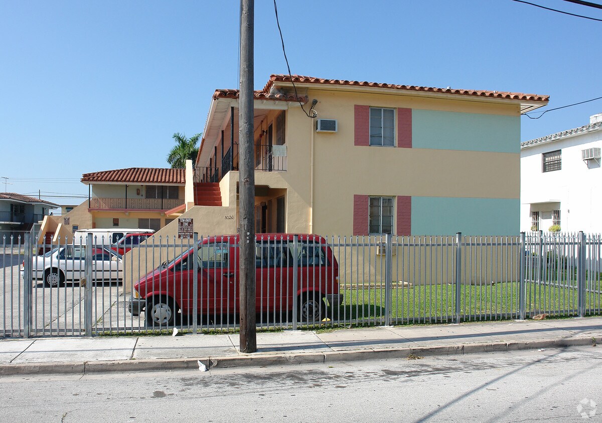Building Photo - 1020 SW 6th St