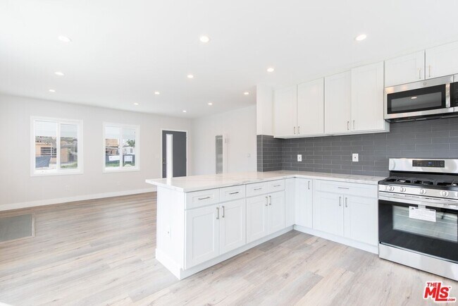 Foto del edificio - 3872 Bentley Ave